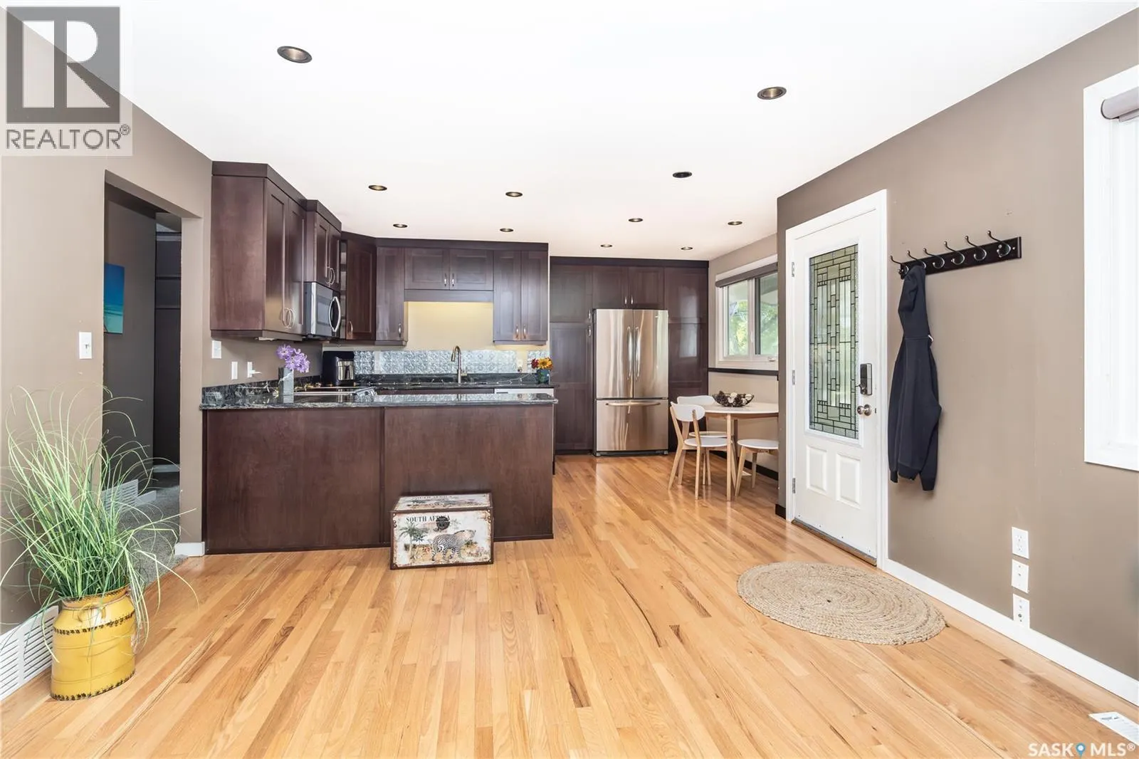 227 McMaster CRESCENT