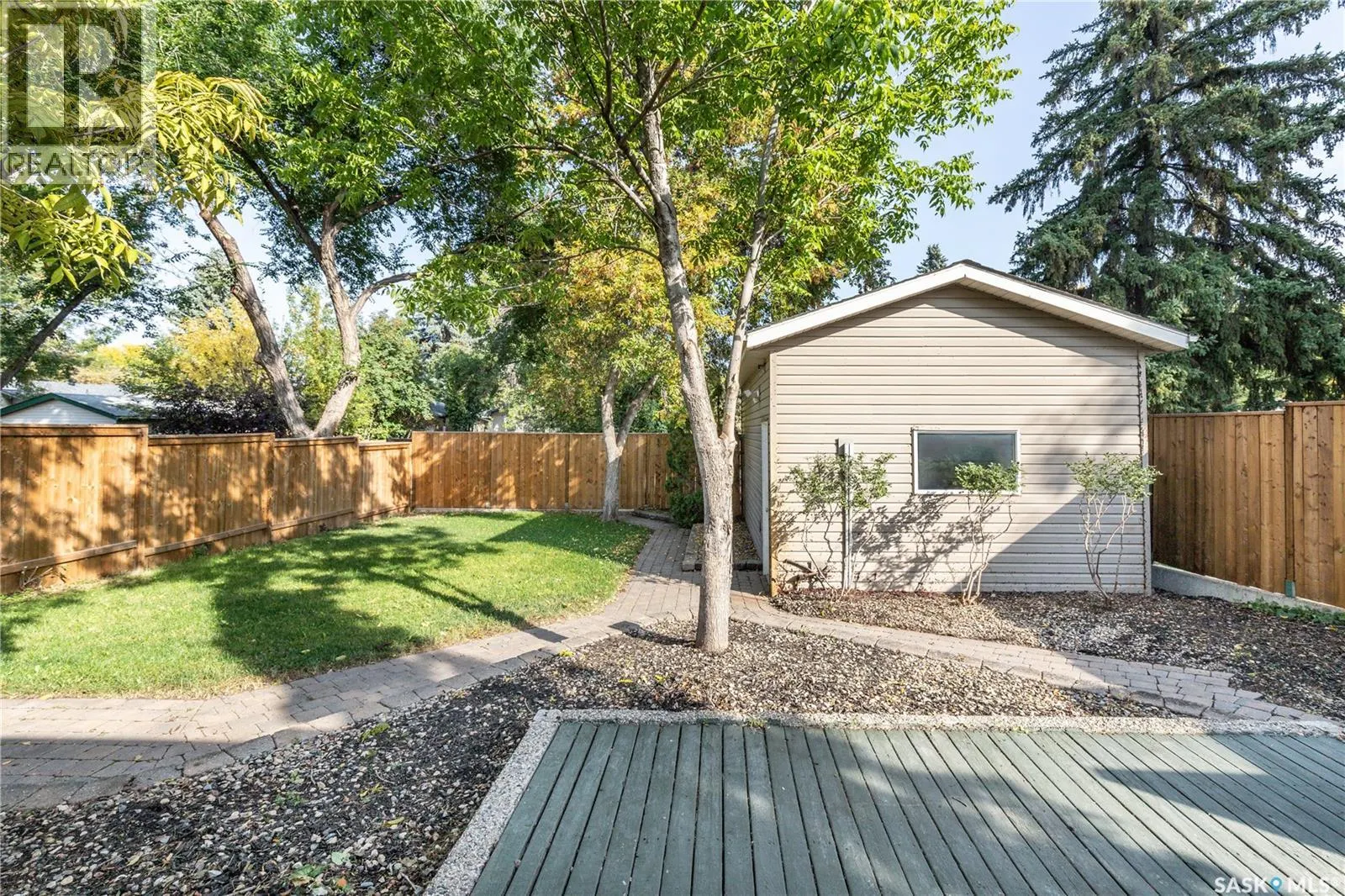 227 McMaster CRESCENT