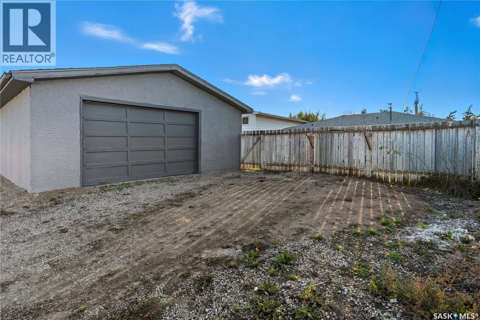 225 Wascana STREET