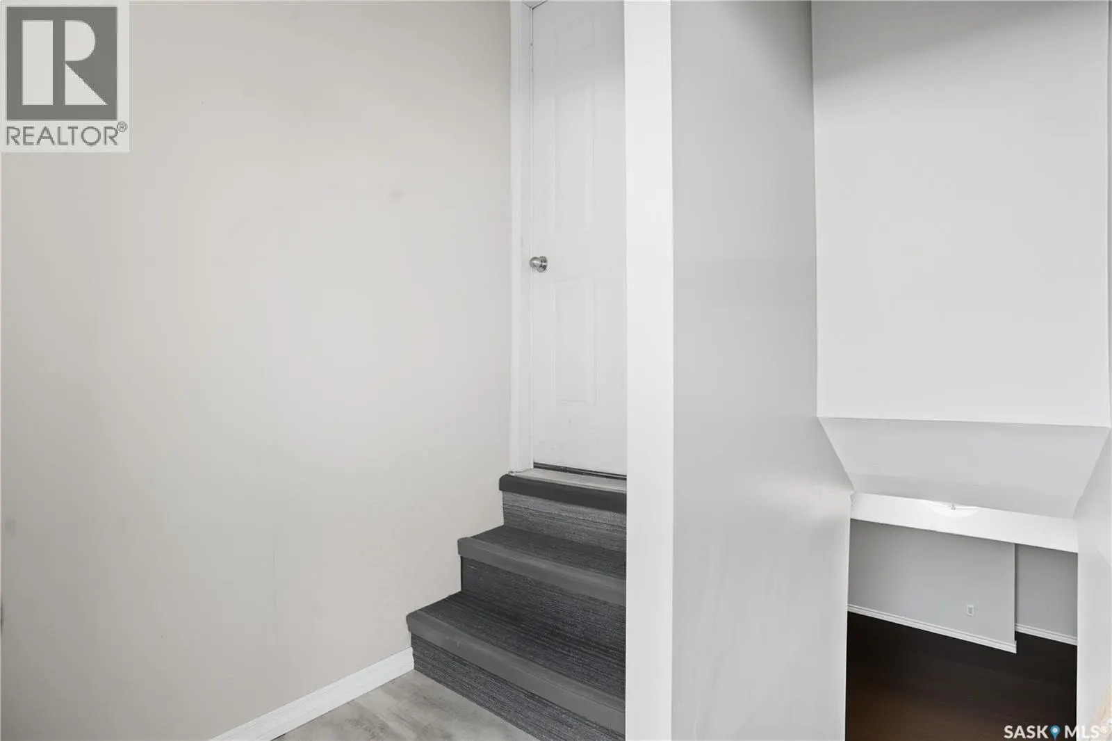 225 Wascana STREET