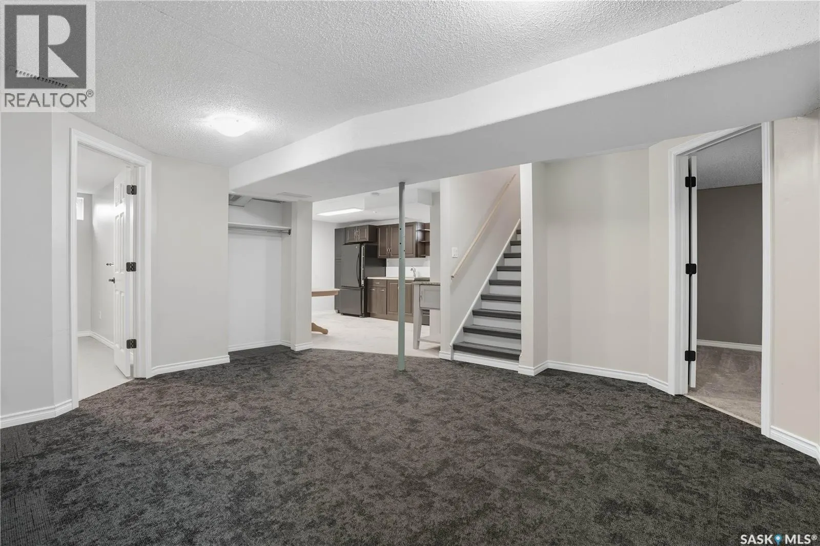 225 Wascana STREET