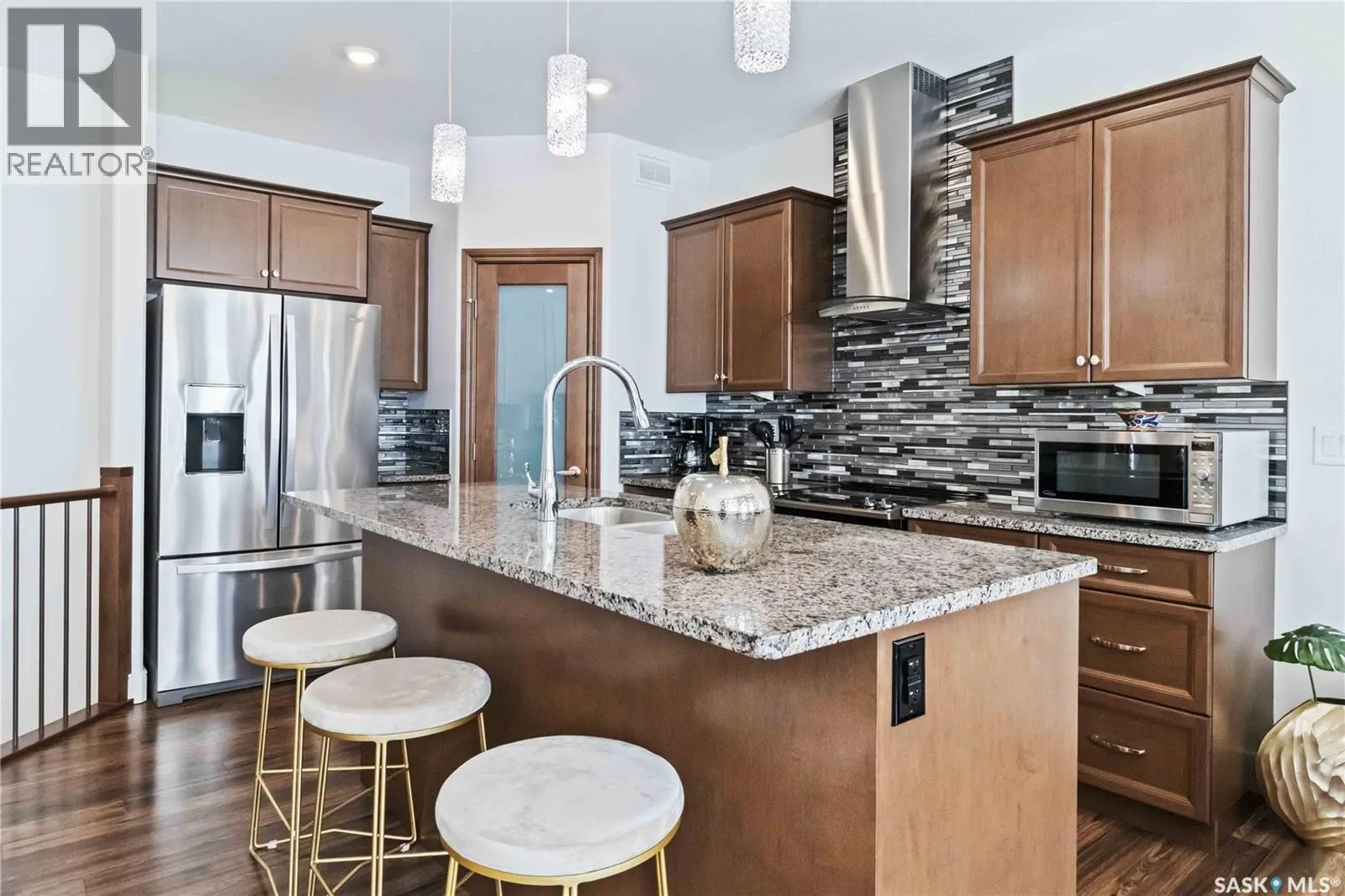 16 3210 11th STREET W