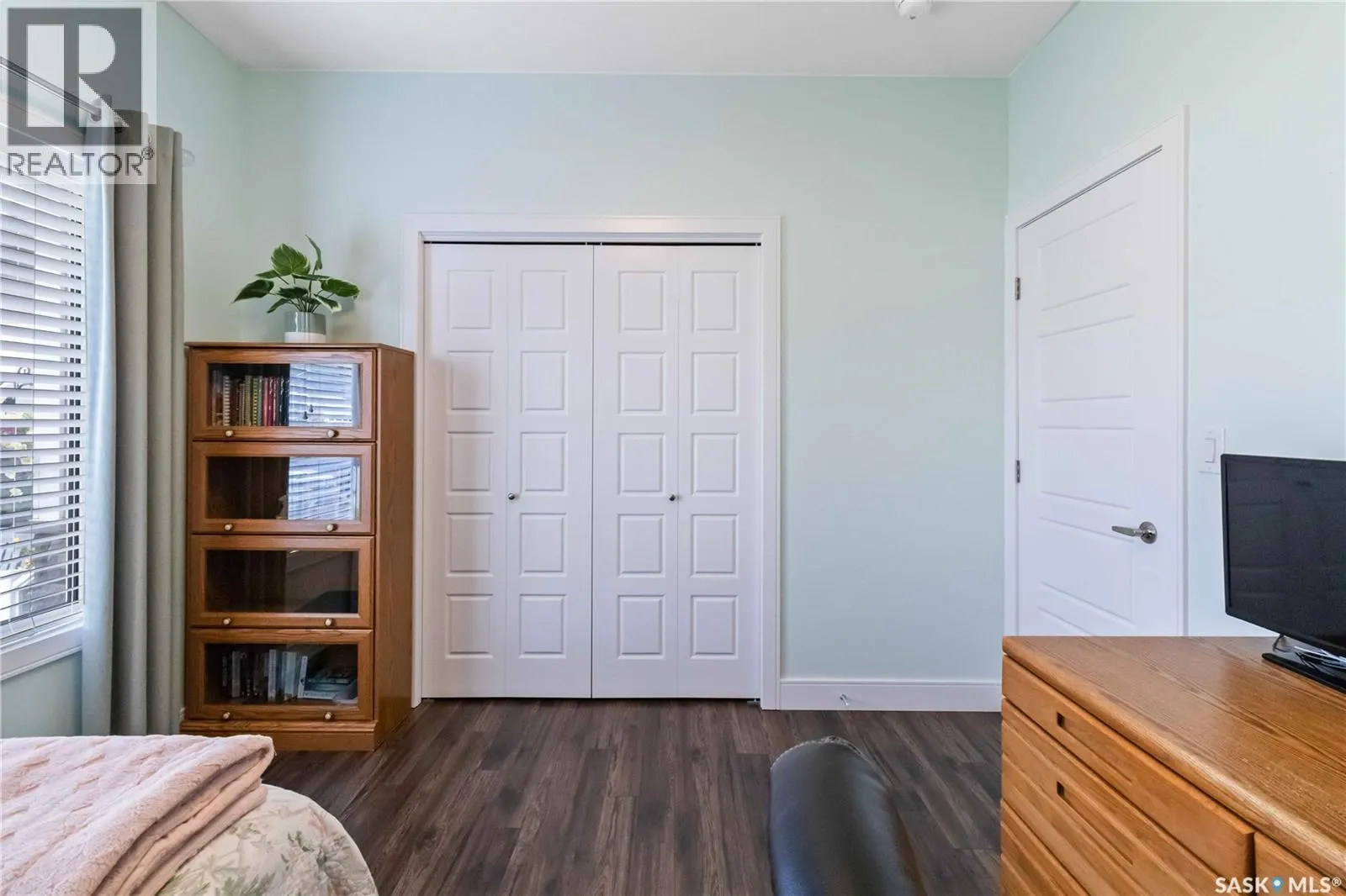 16 3210 11th STREET W