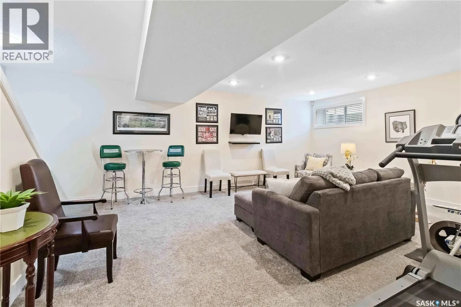 16 3210 11th STREET W