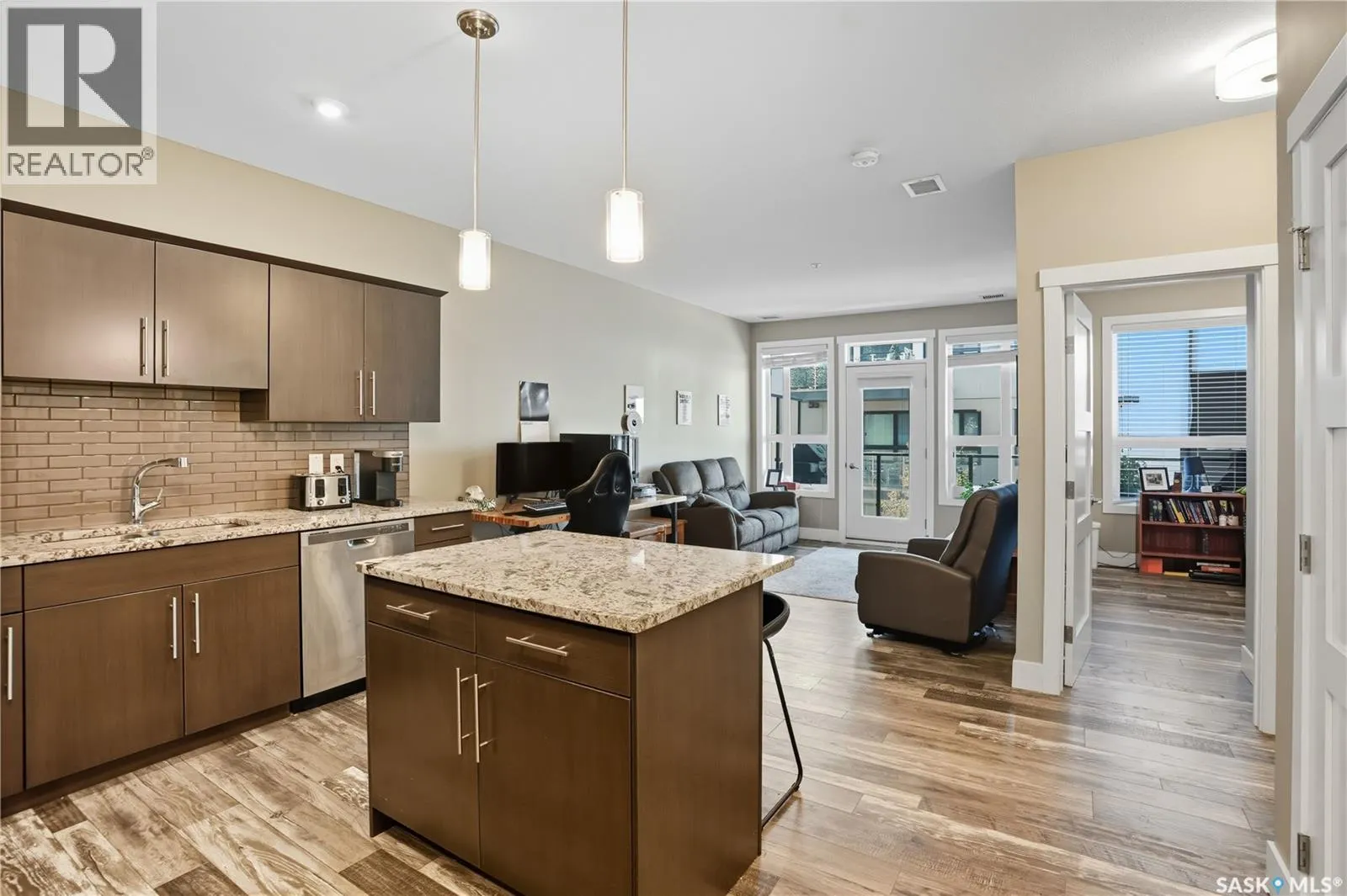 218 415 Maningas BEND