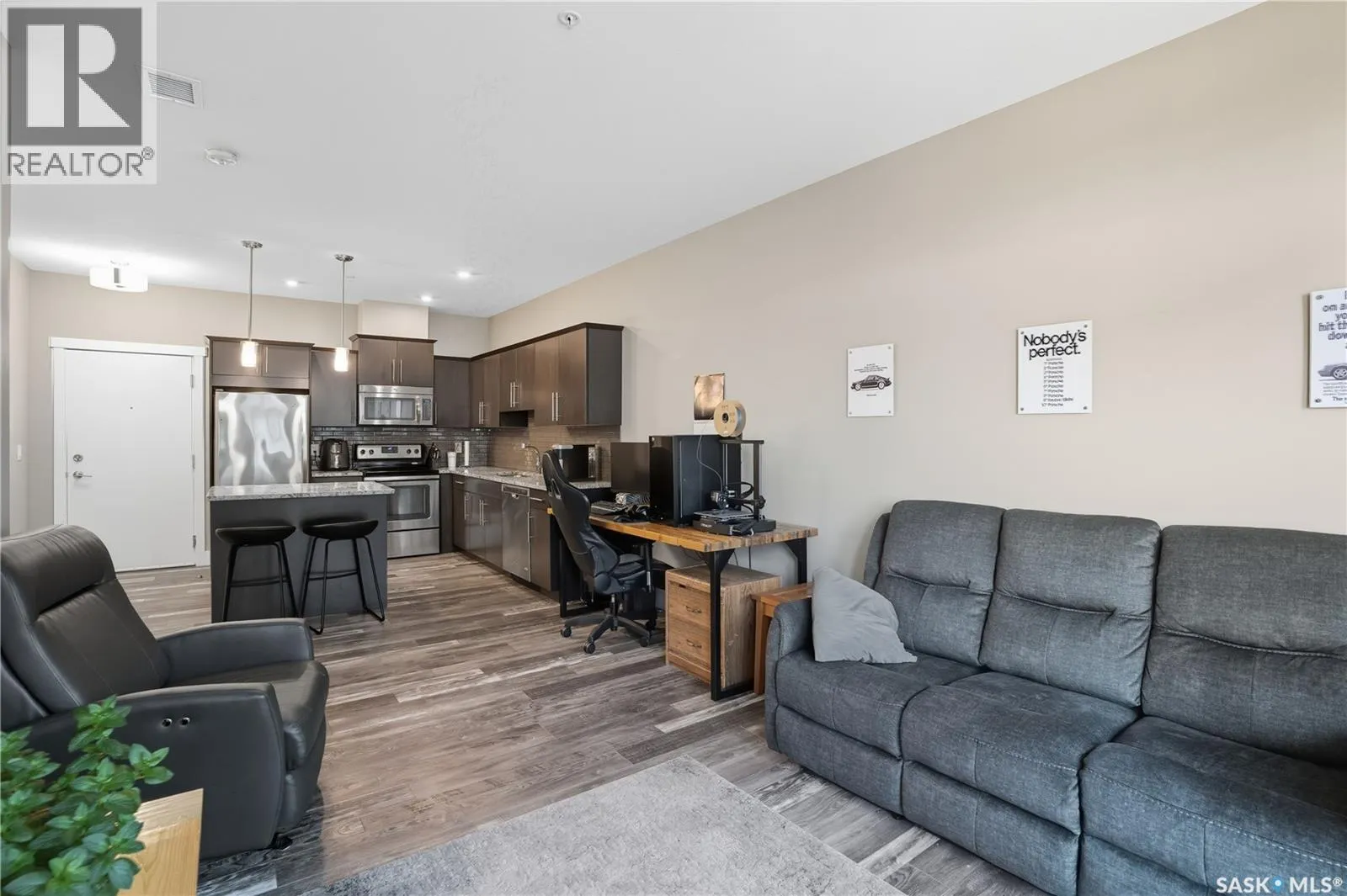218 415 Maningas BEND