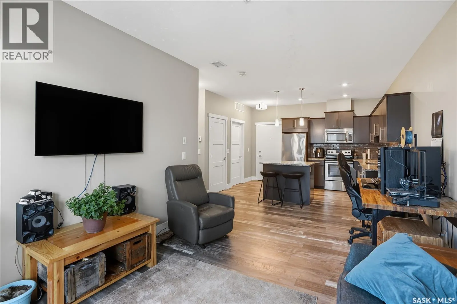 218 415 Maningas BEND