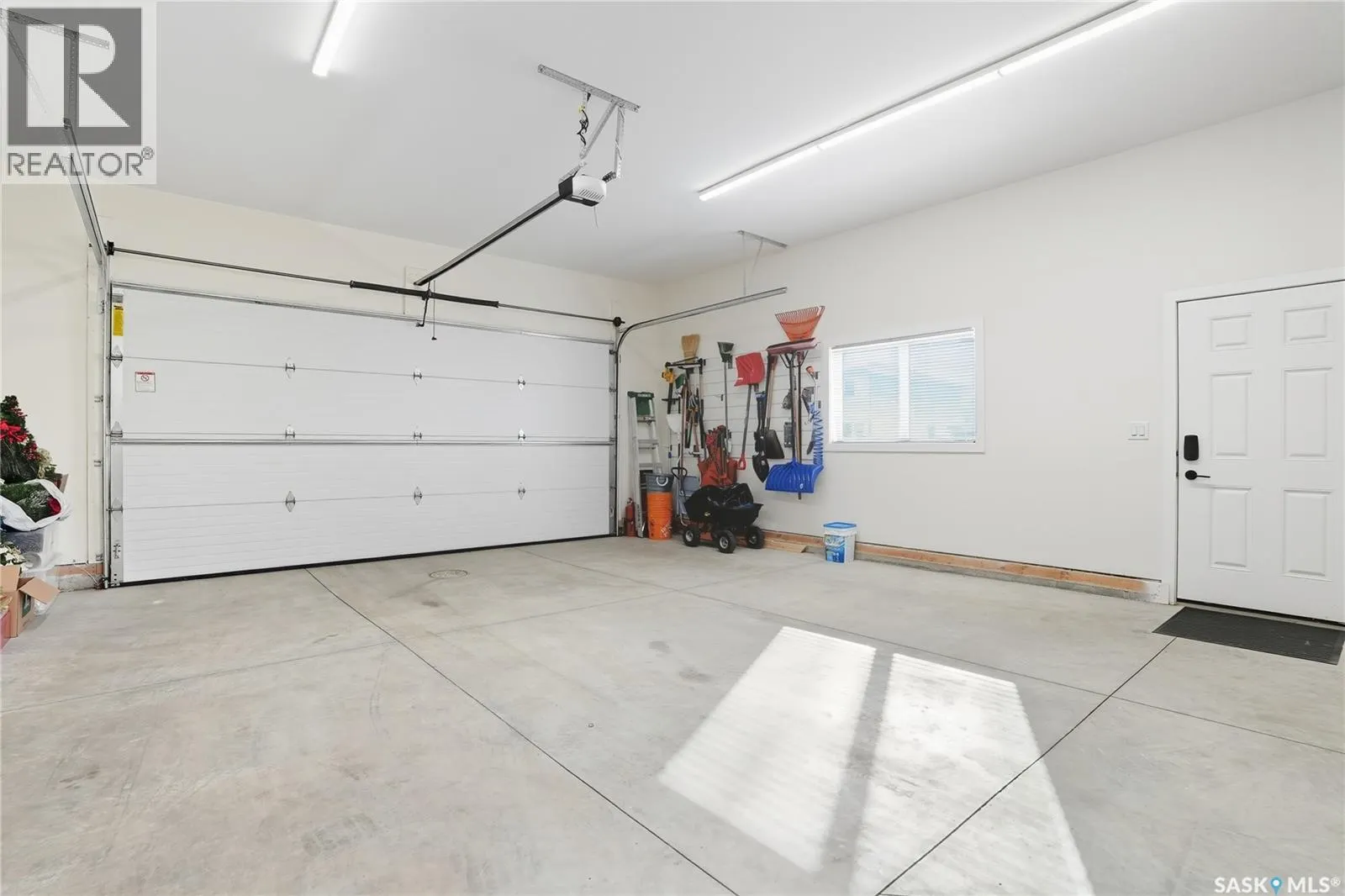 723 Underhill LANE