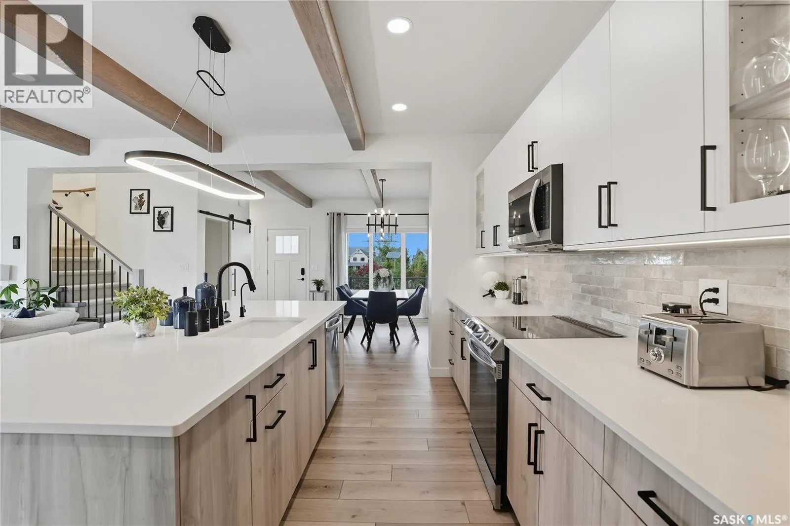 723 Underhill LANE