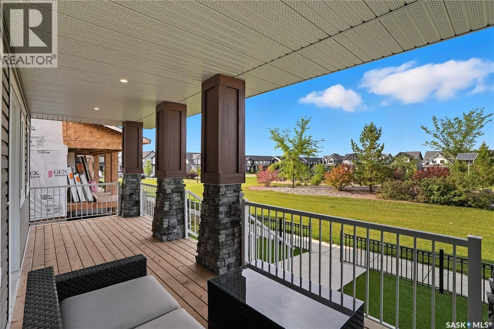 723 Underhill LANE