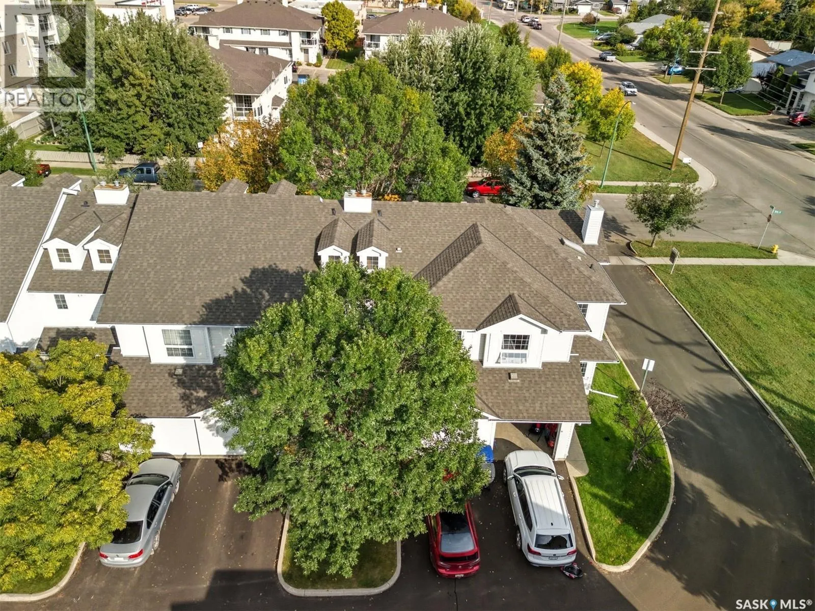 15 410 Keevil CRESCENT