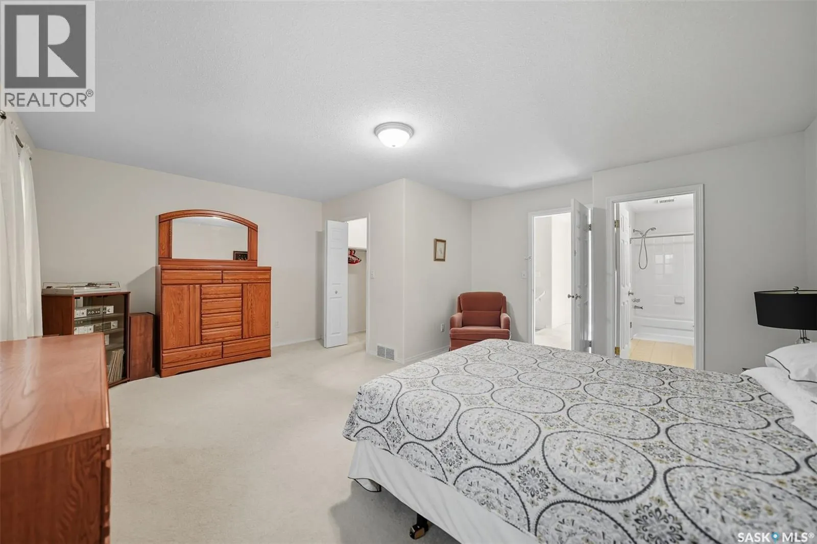 15 410 Keevil CRESCENT