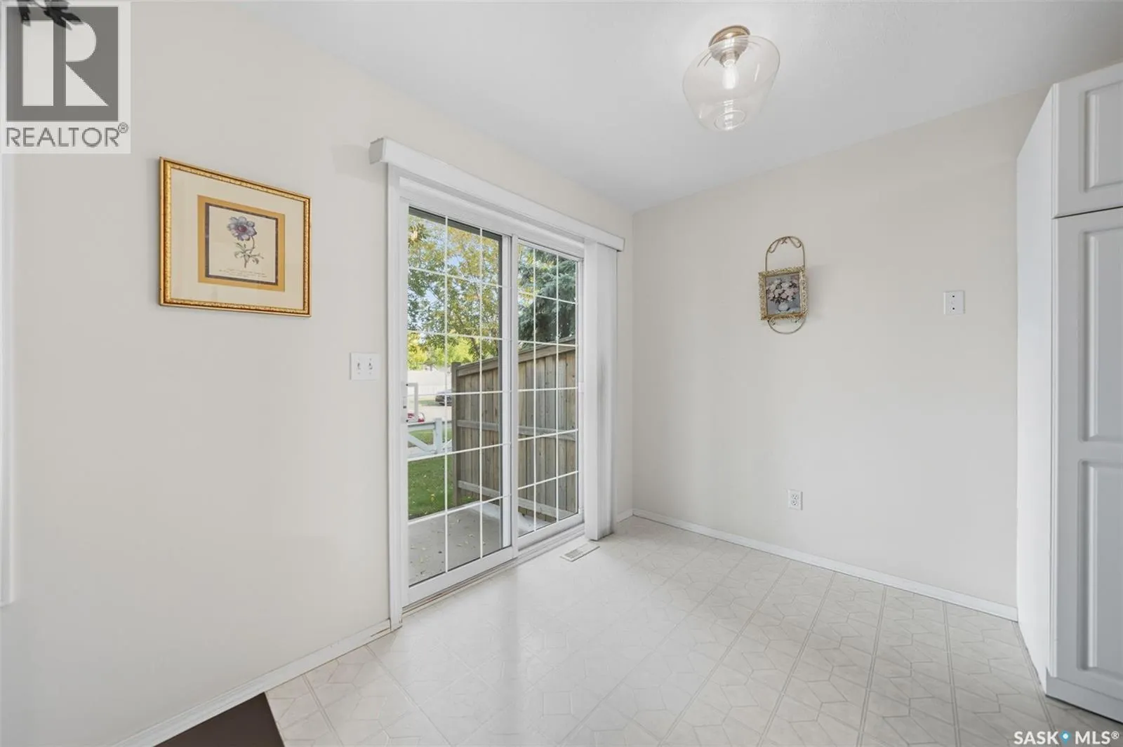 15 410 Keevil CRESCENT