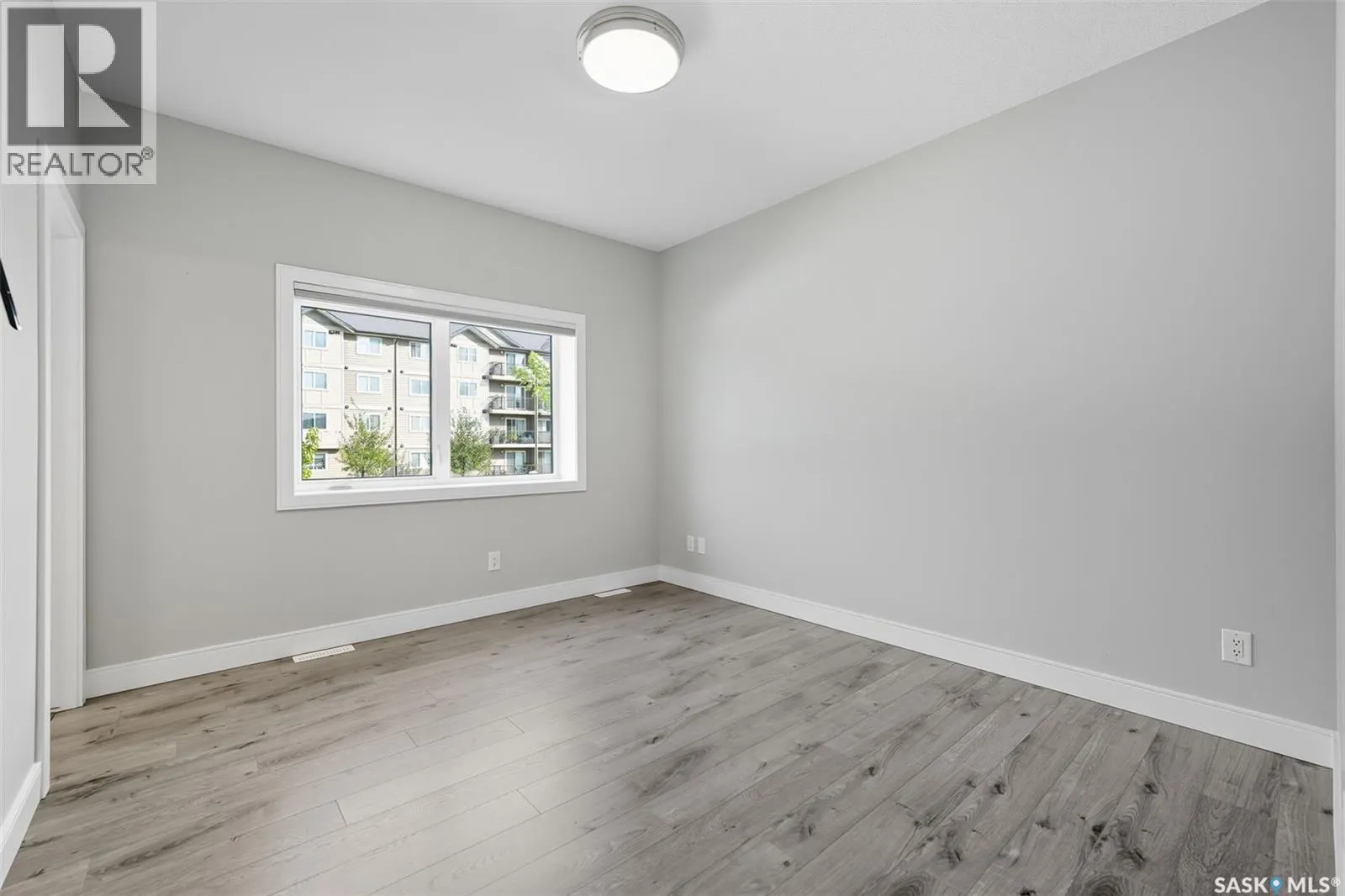 15 3206 11th STREET W