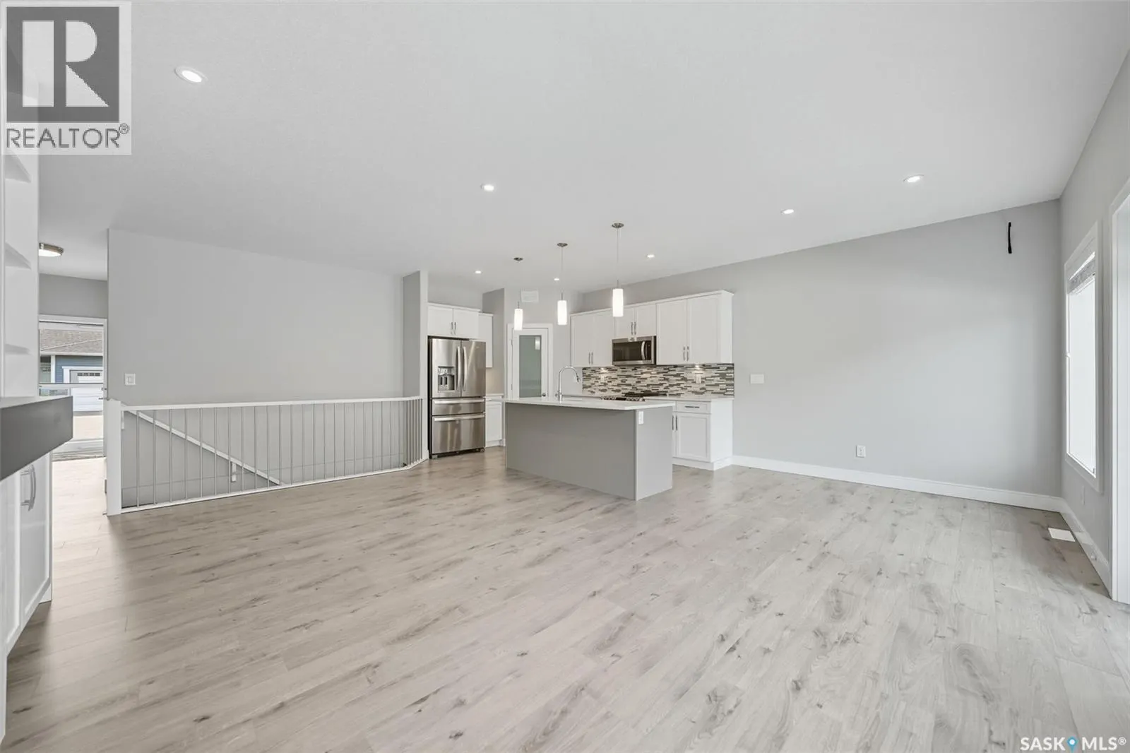 15 3206 11th STREET W