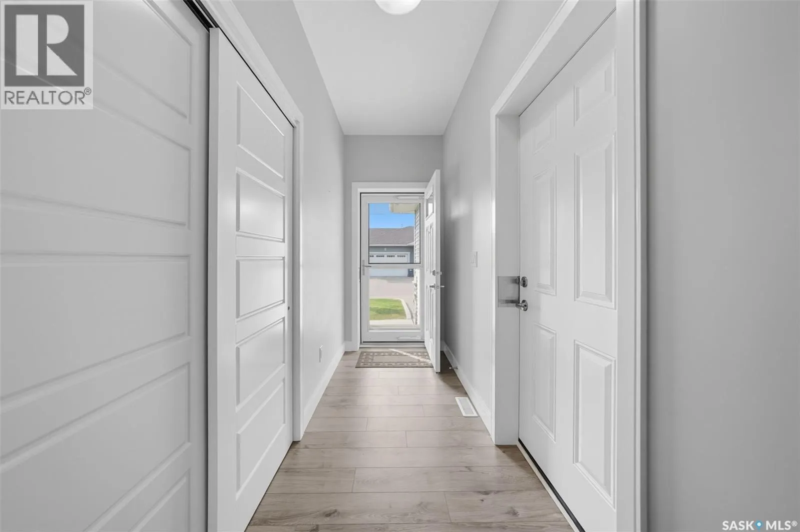 15 3206 11th STREET W