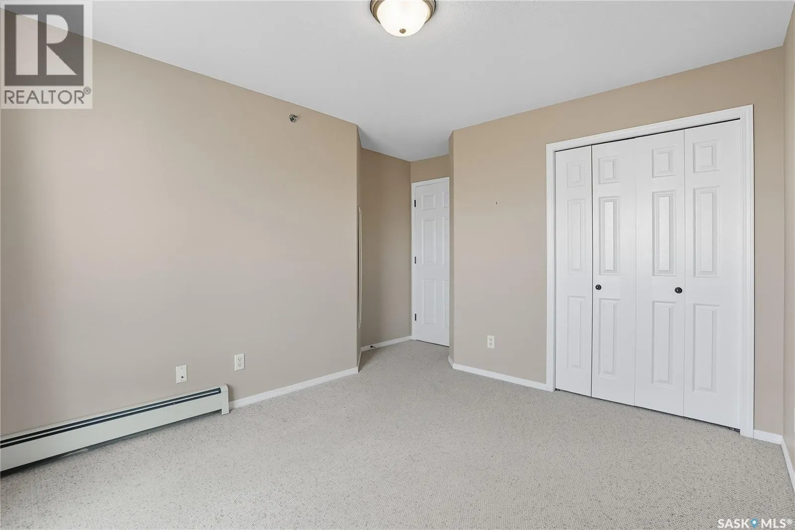 409 215 Lowe ROAD