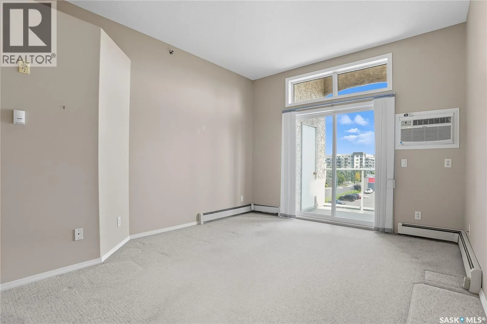 409 215 Lowe ROAD
