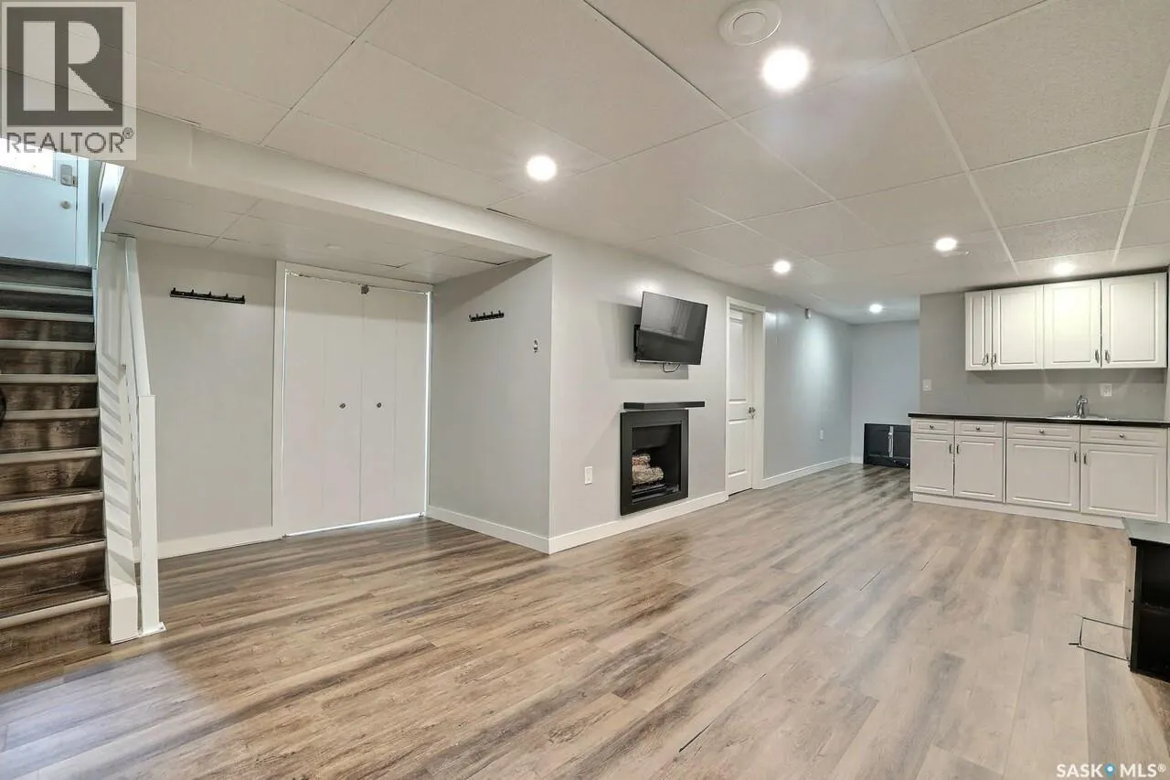 52 Price CRESCENT