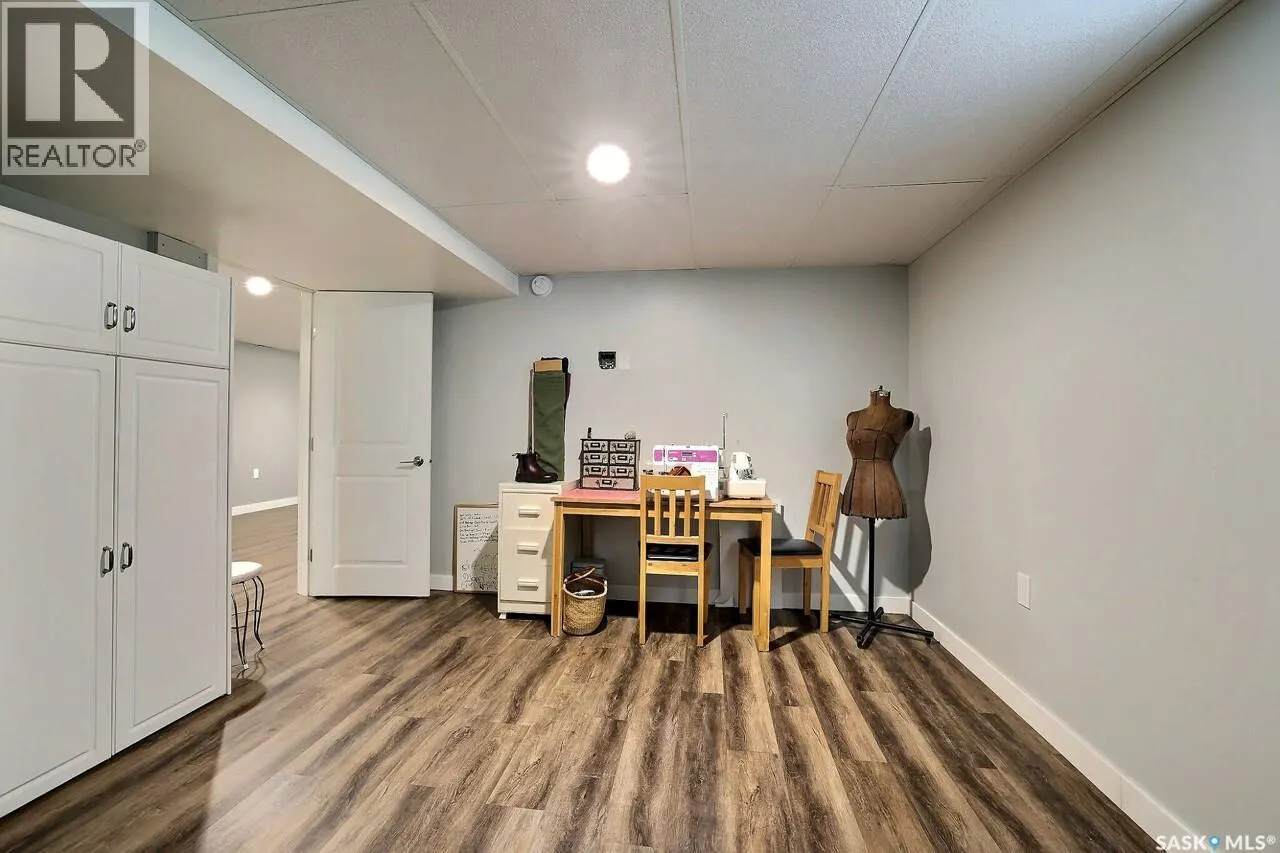 52 Price CRESCENT