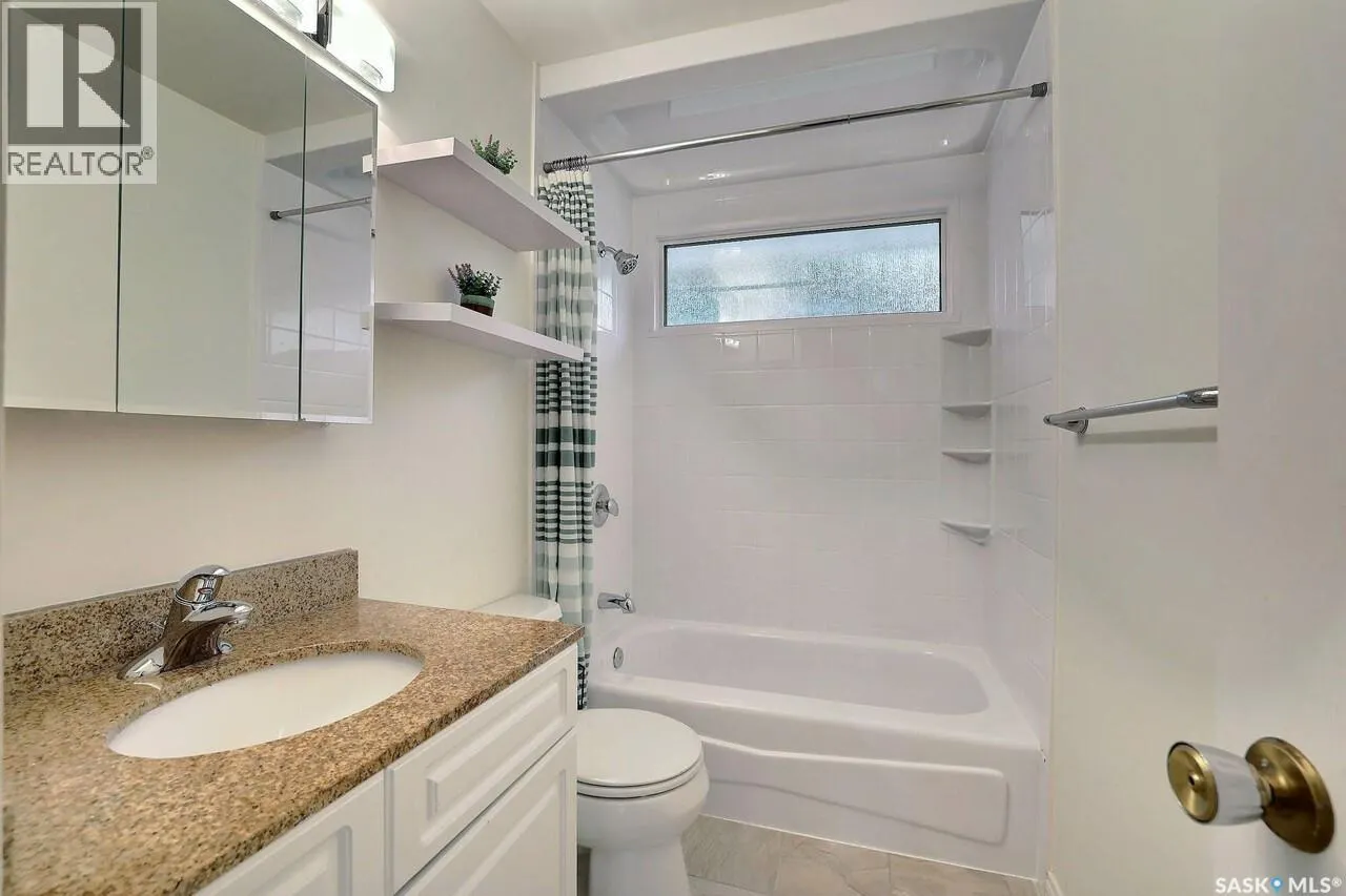 52 Price CRESCENT