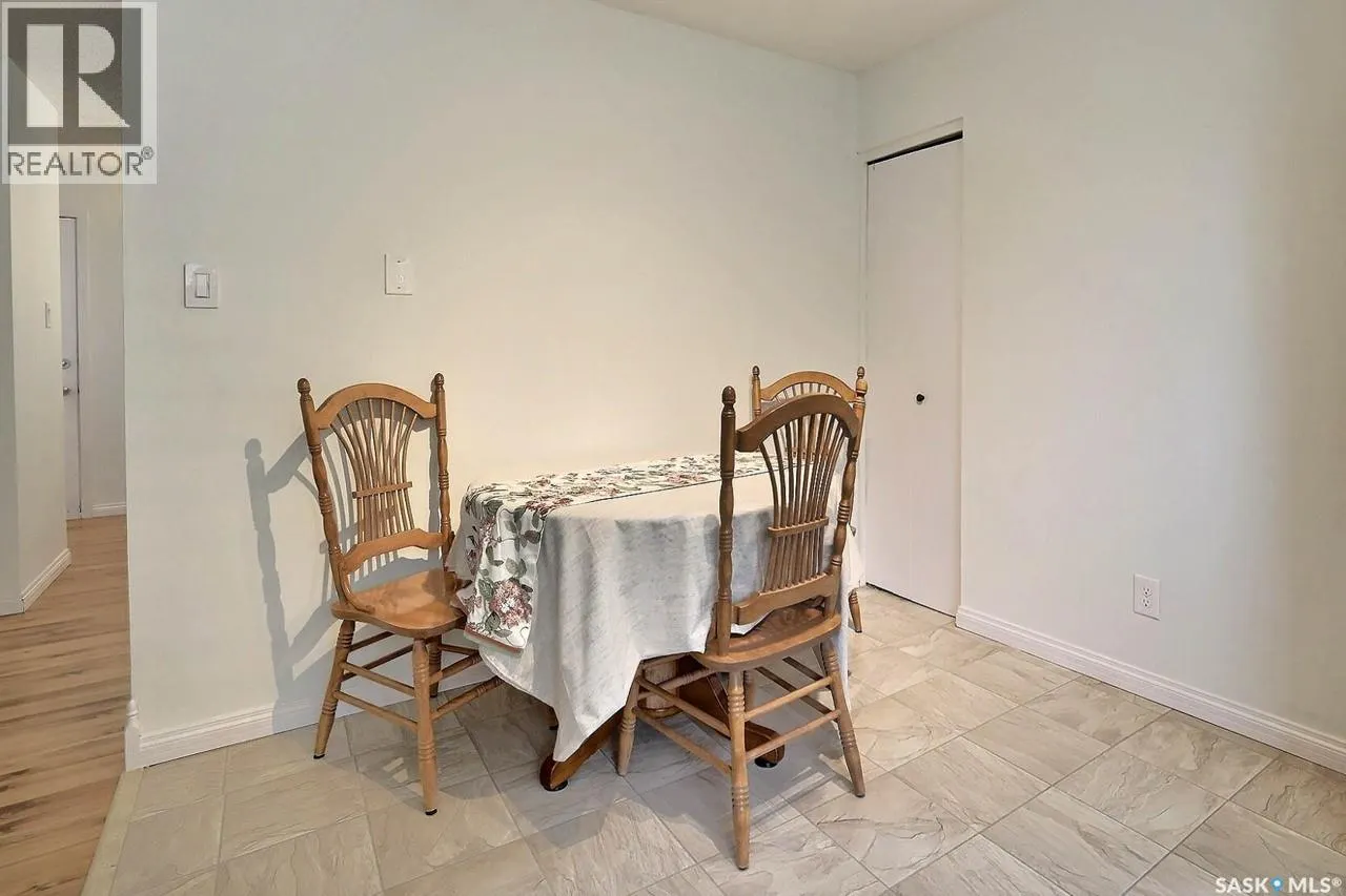 52 Price CRESCENT