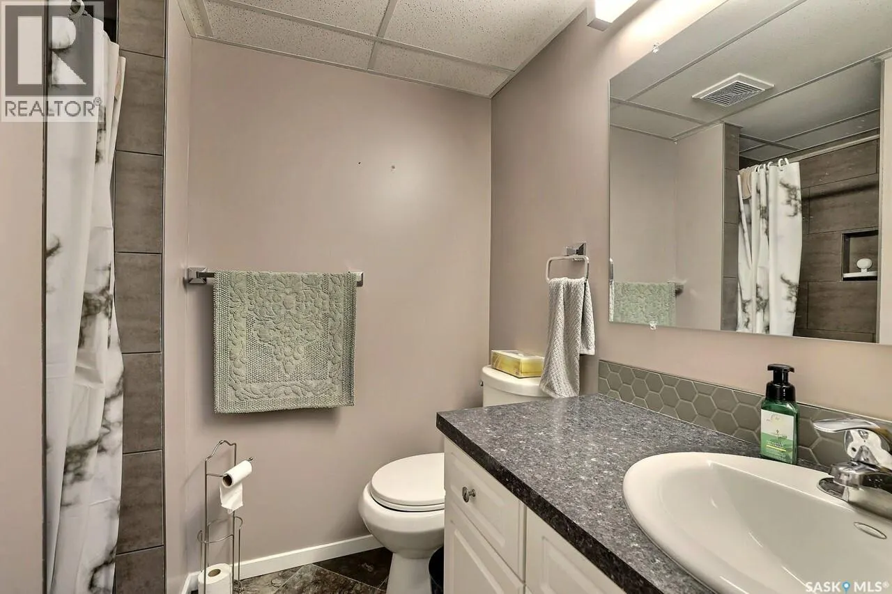 52 Price CRESCENT