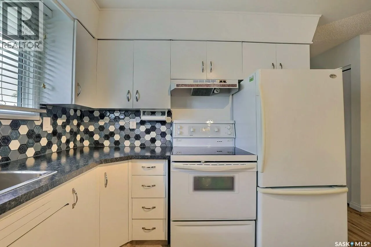 52 Price CRESCENT