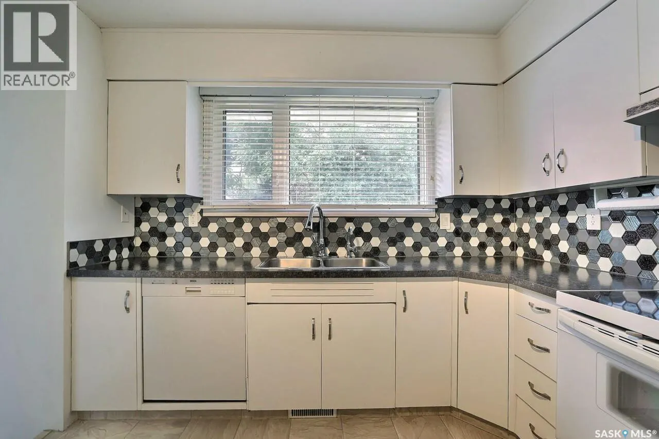 52 Price CRESCENT