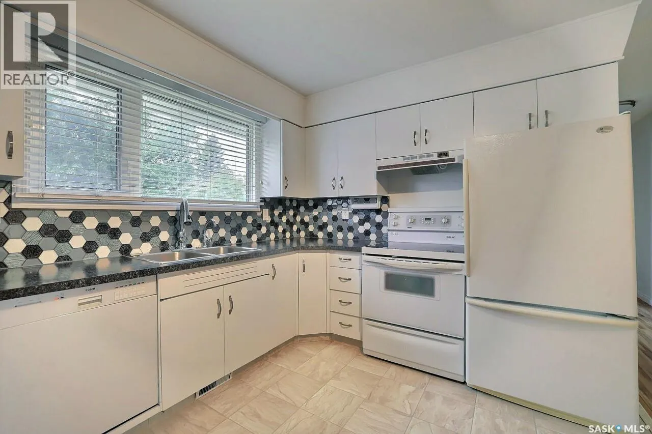 52 Price CRESCENT