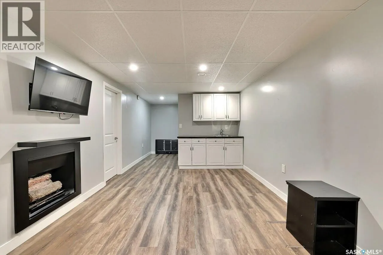 52 Price CRESCENT