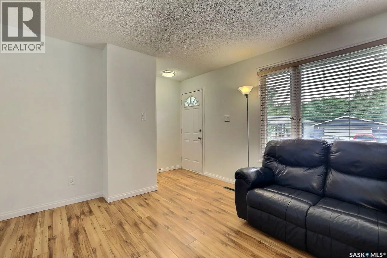 52 Price CRESCENT