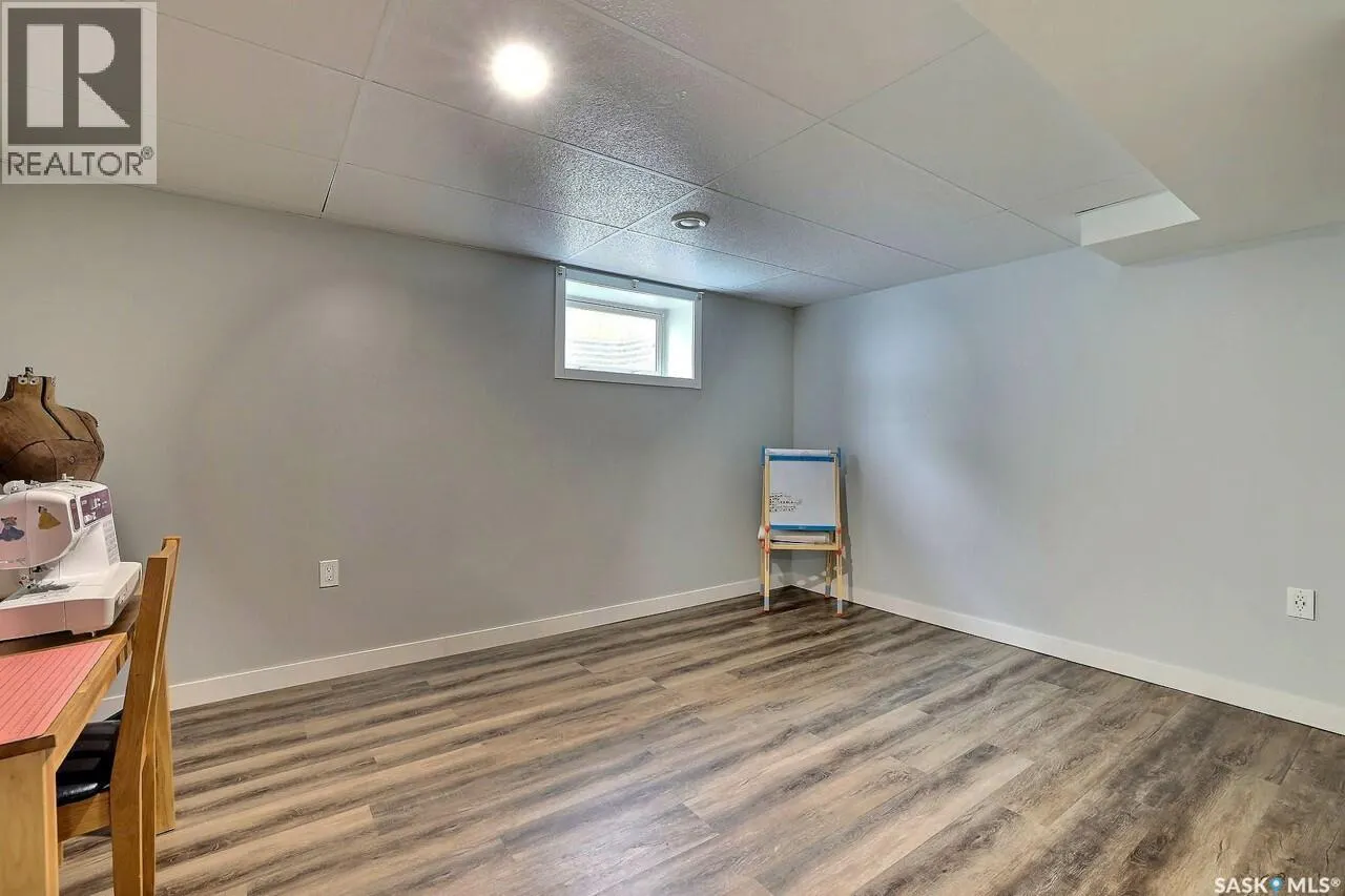 52 Price CRESCENT
