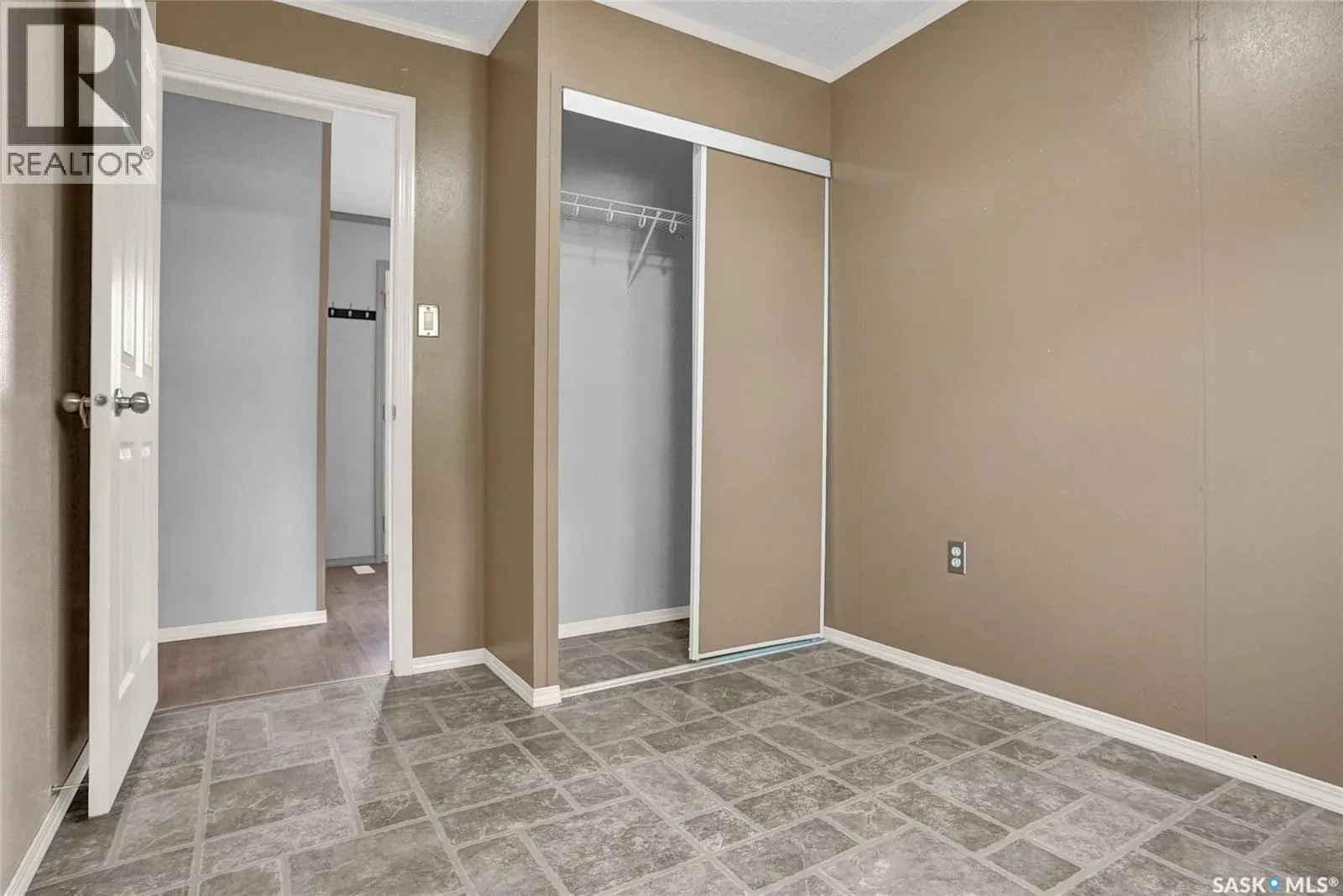 F2 1455 9th AVENUE NE