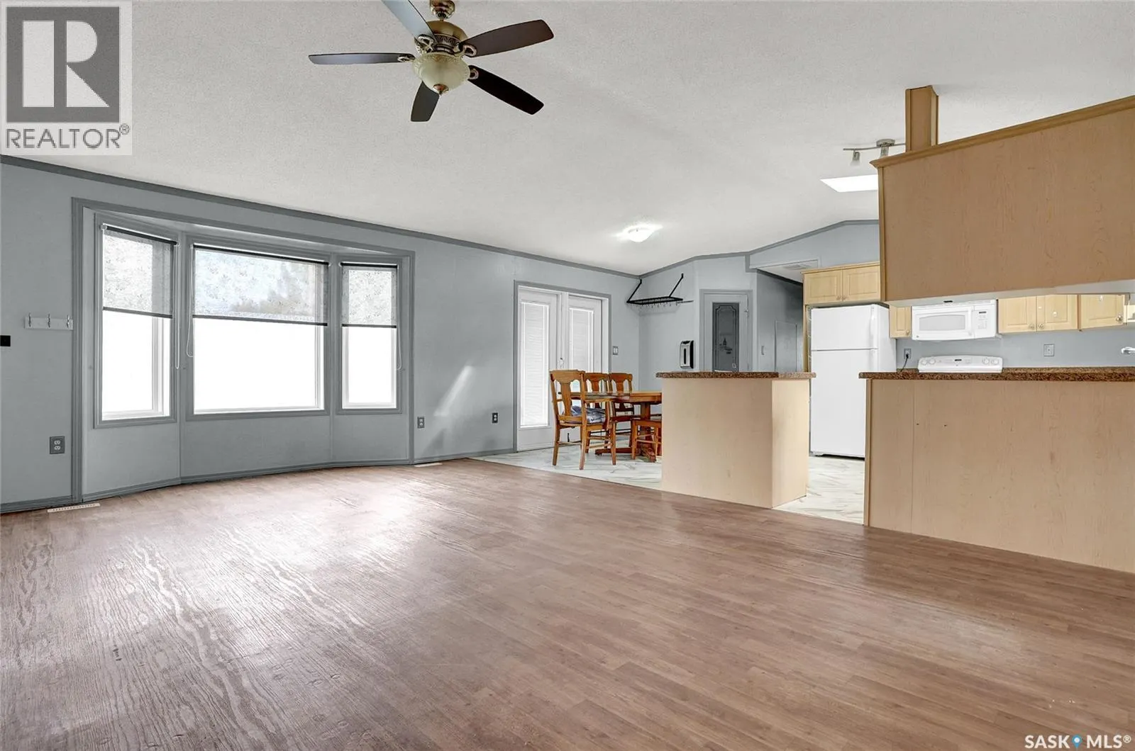 F2 1455 9th AVENUE NE