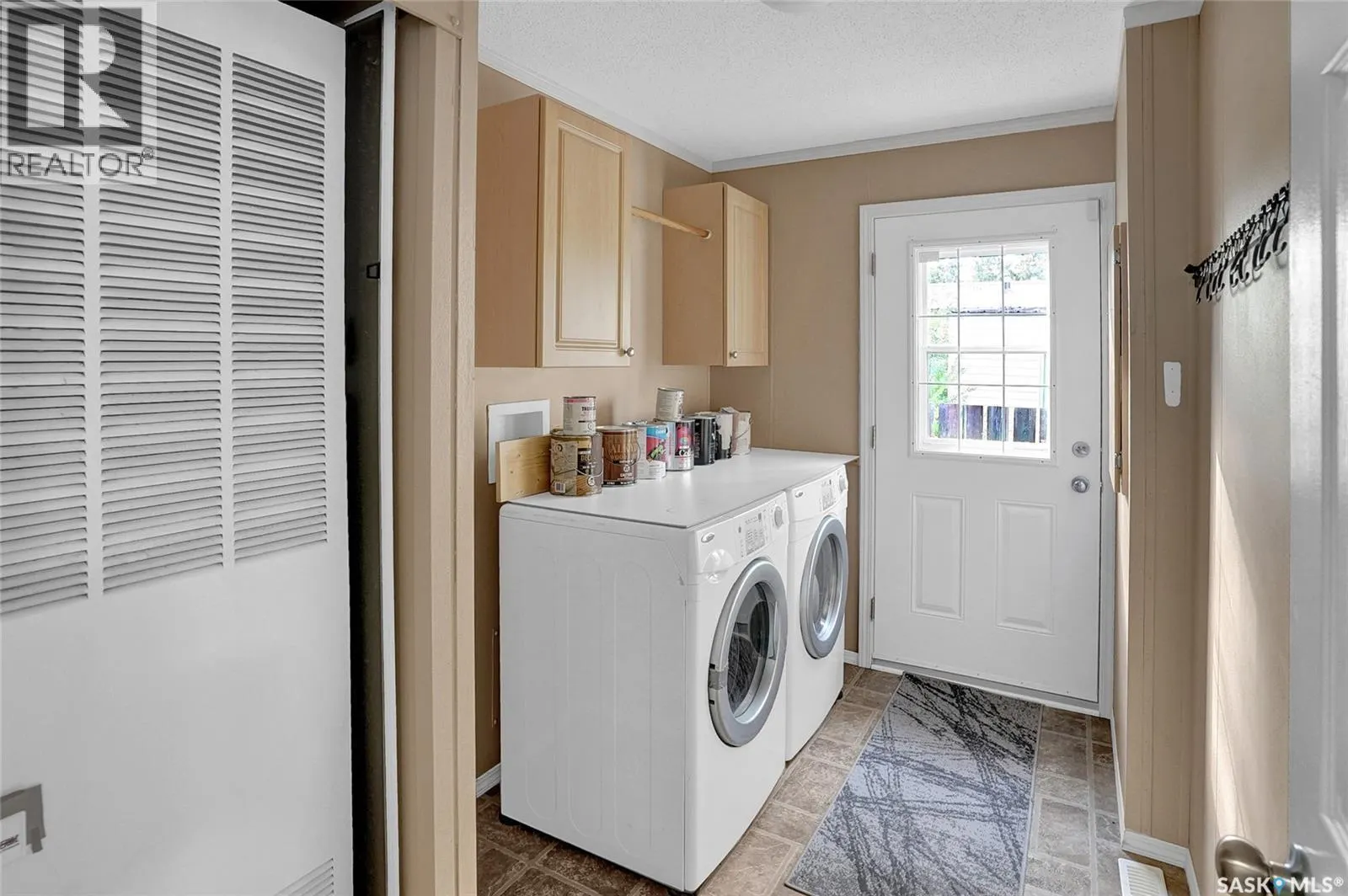F2 1455 9th AVENUE NE