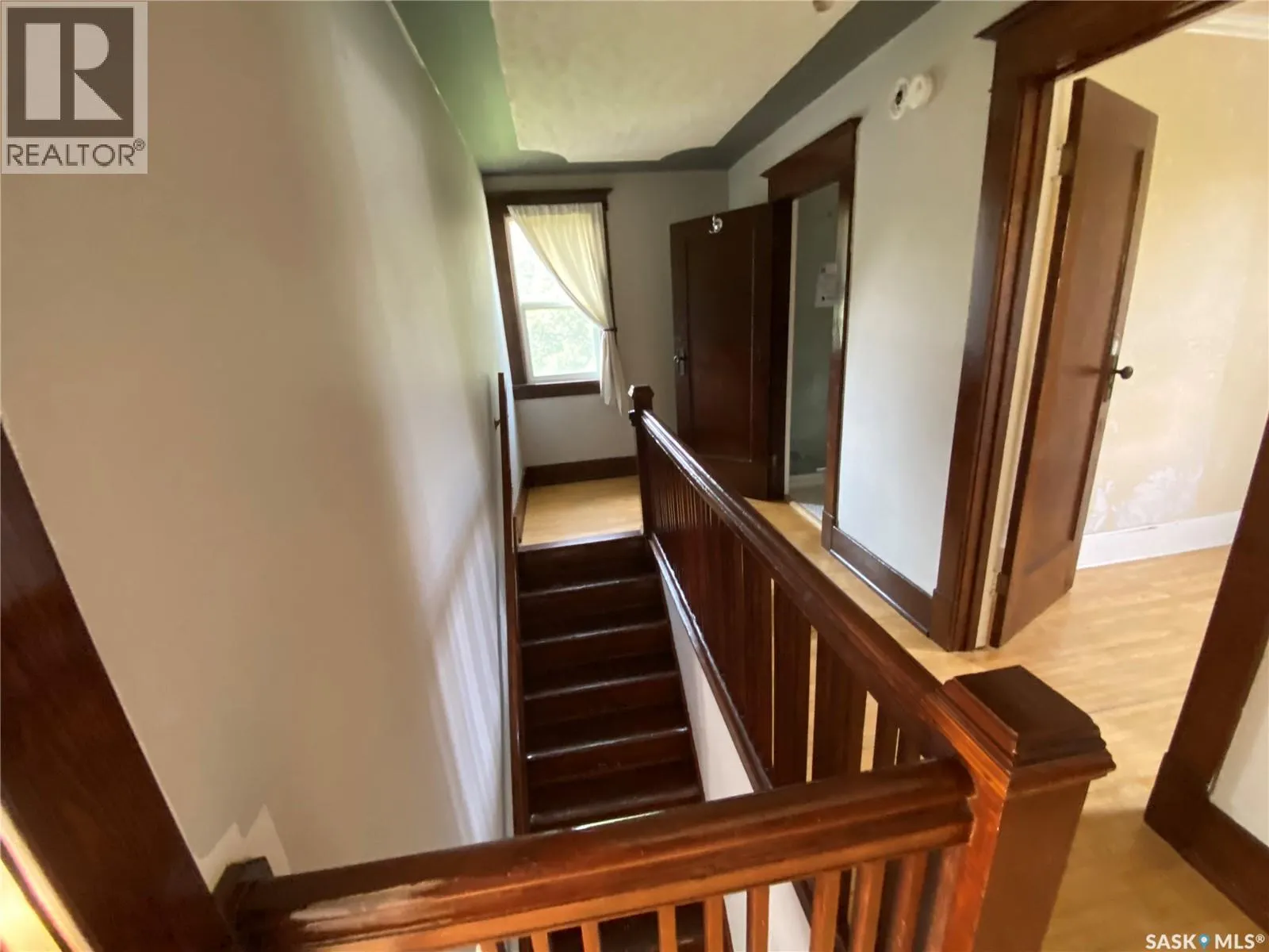 194 Second AVENUE N