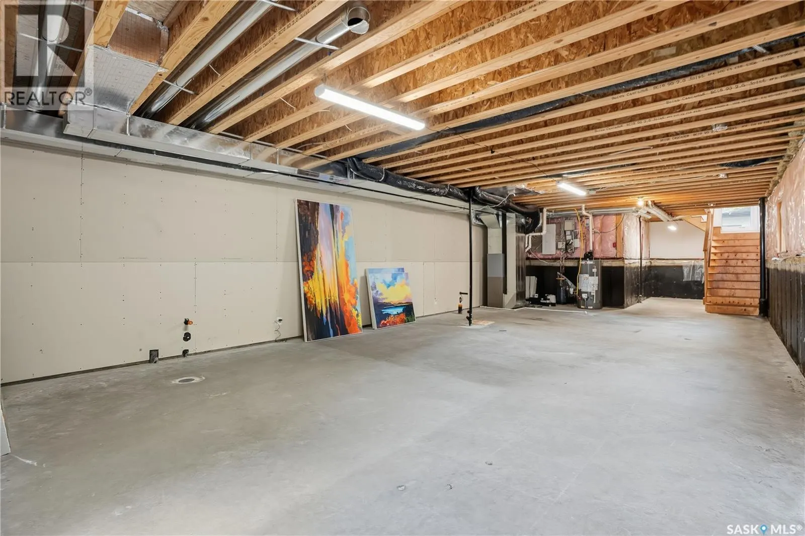 1105 7th STREET E