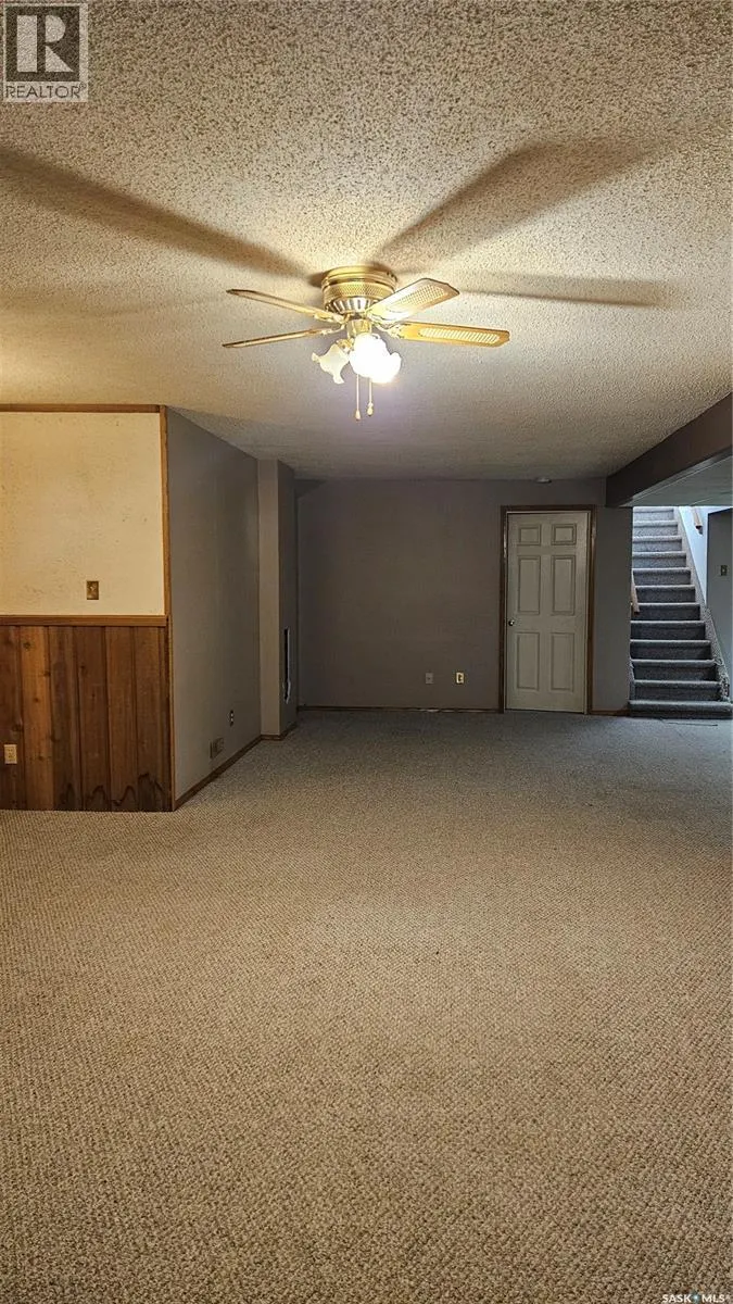 205 1st STREET W