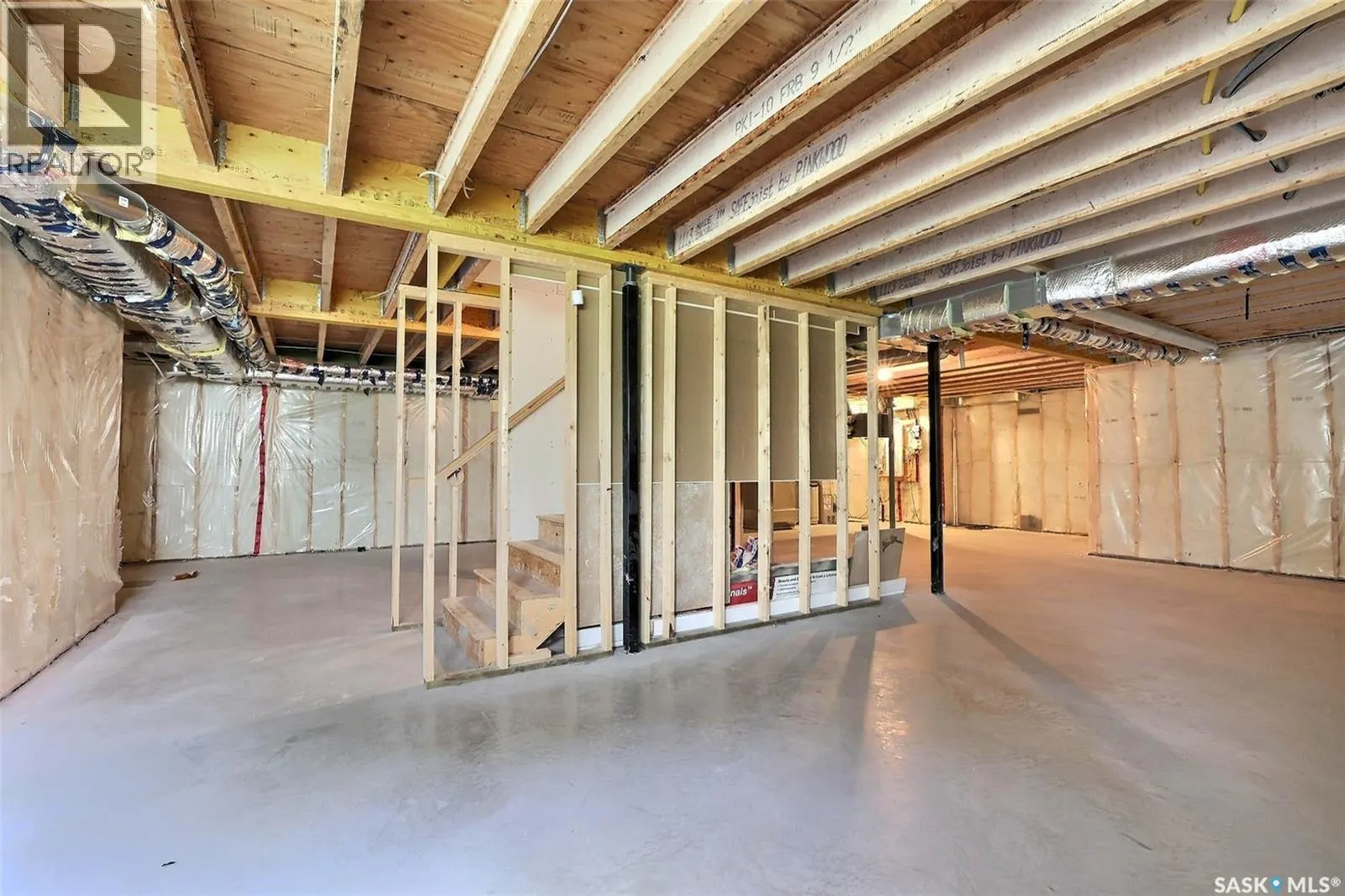 12 Yale PLACE