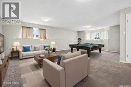 4 Lewry CRESCENT