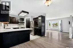4 Lewry CRESCENT
