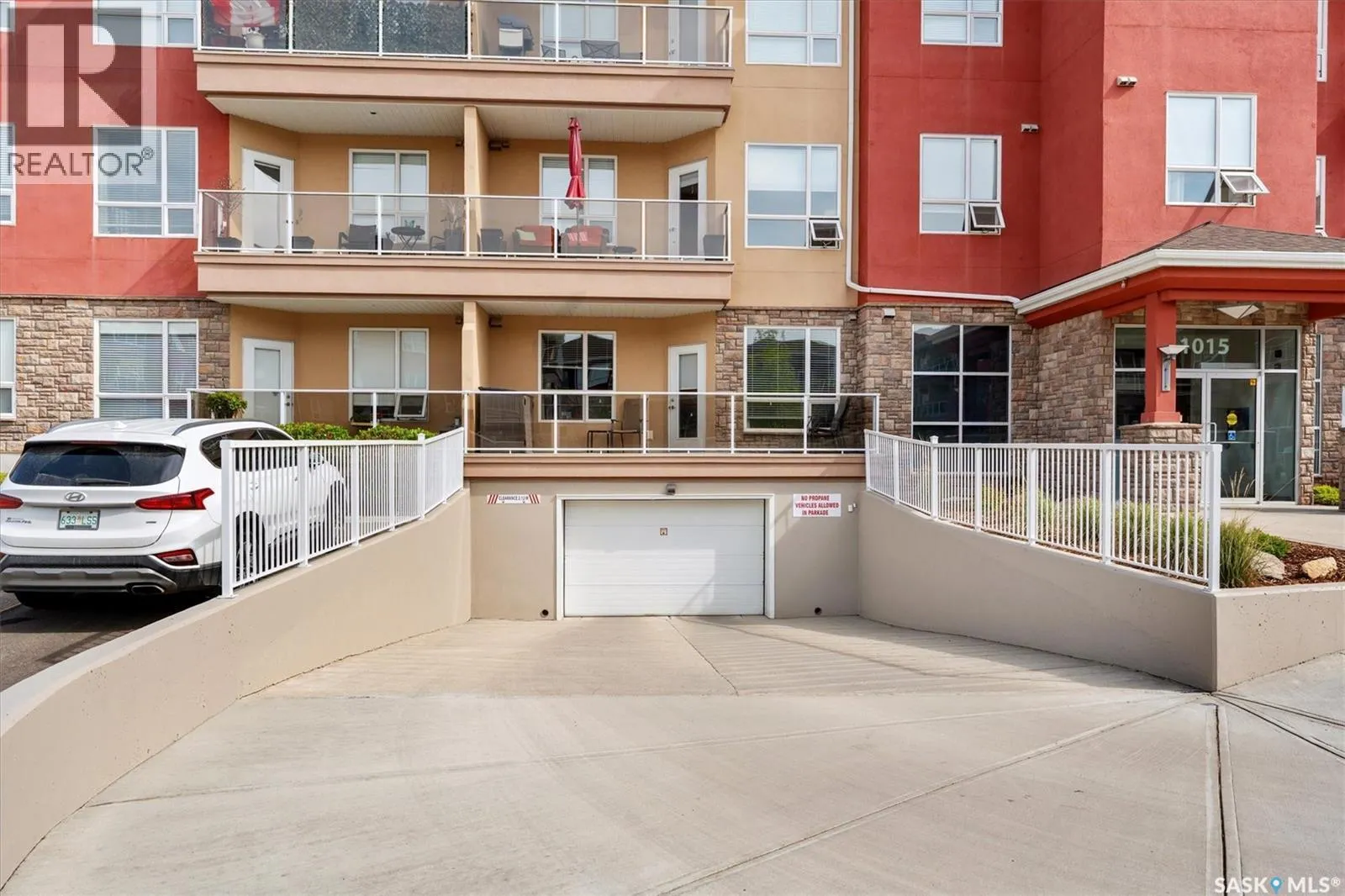 308 1015 Moss AVENUE