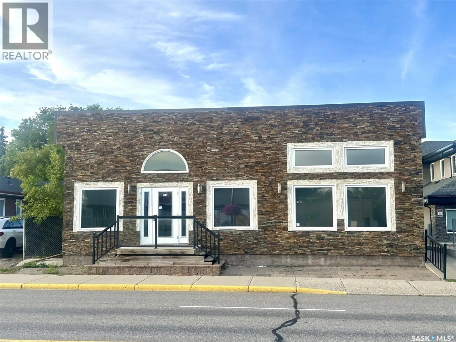 106 Central STREET E
