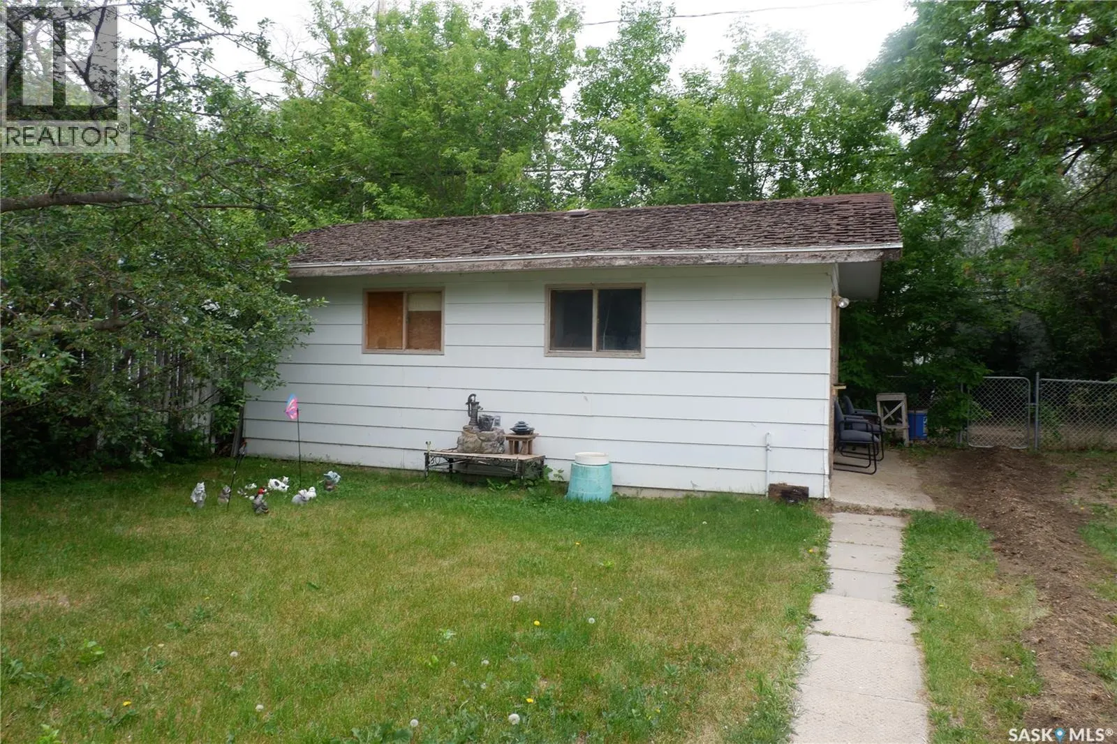 123 5TH AVENUE W