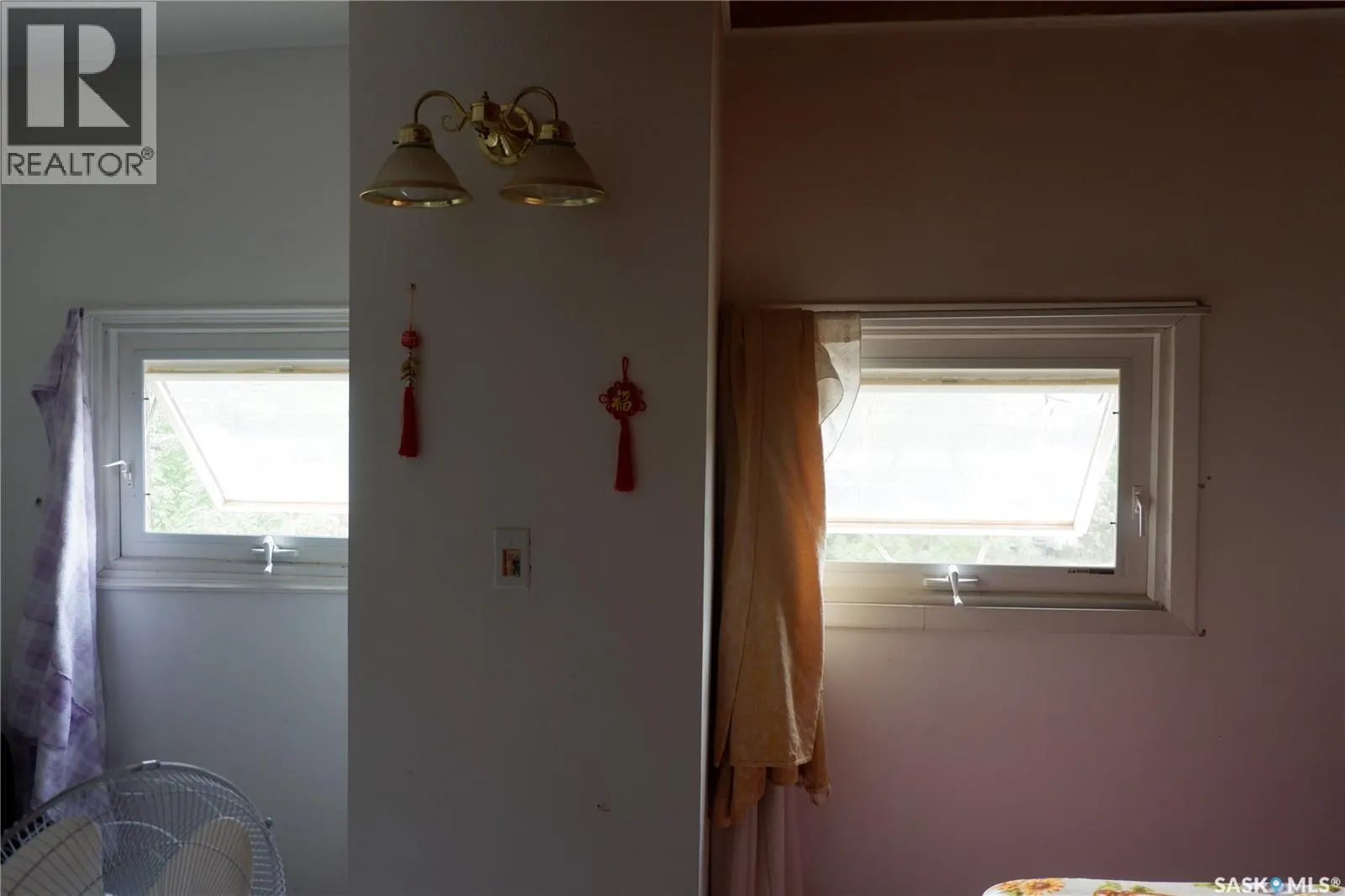 123 5TH AVENUE W
