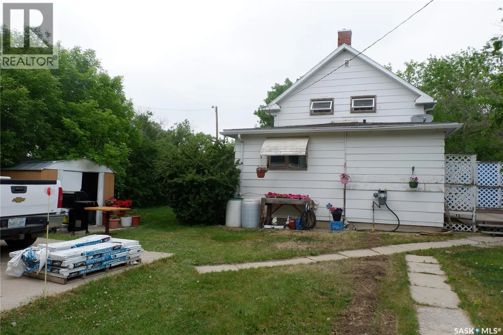 123 5TH AVENUE W