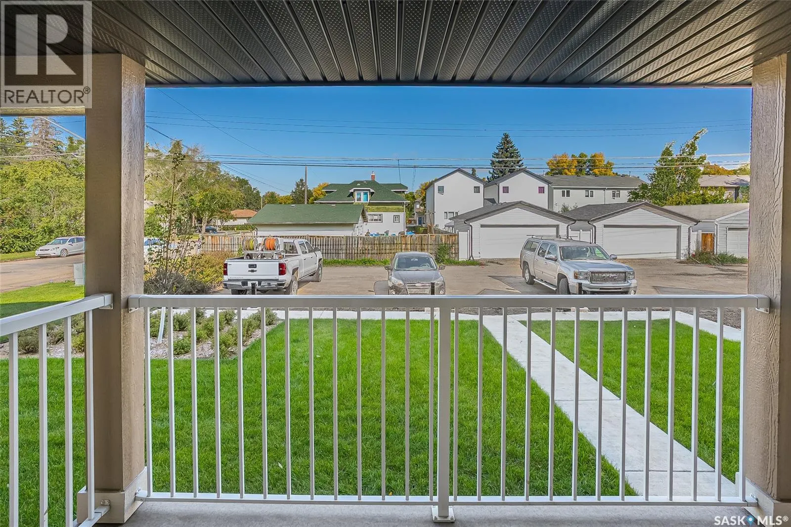 109 318 108th STREET W