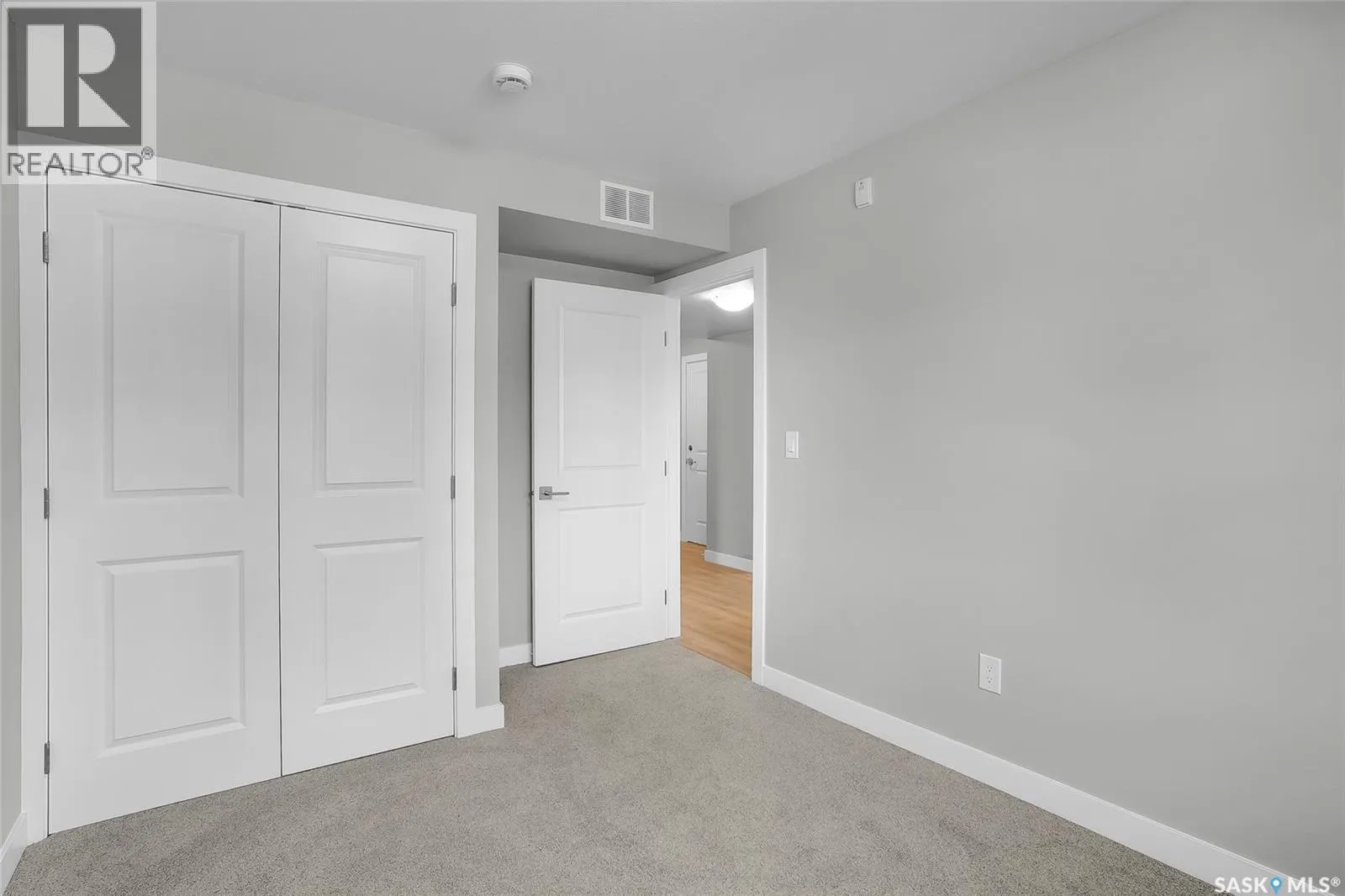109 318 108th STREET W
