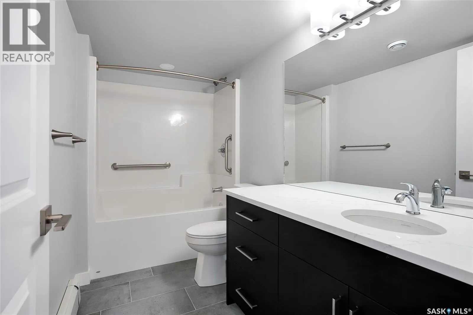 109 318 108th STREET W